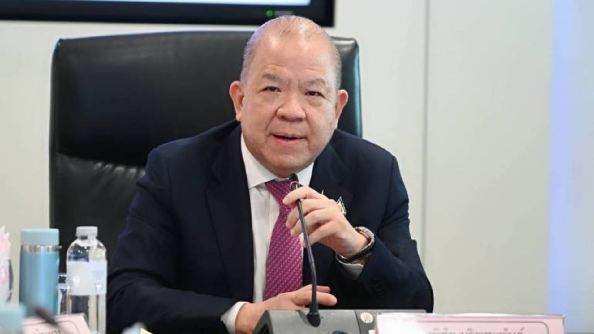 Commerce Minister Denies Connection To Bt26m Diamond Necklace Commerce minister denies connection to bt26m diamond necklace