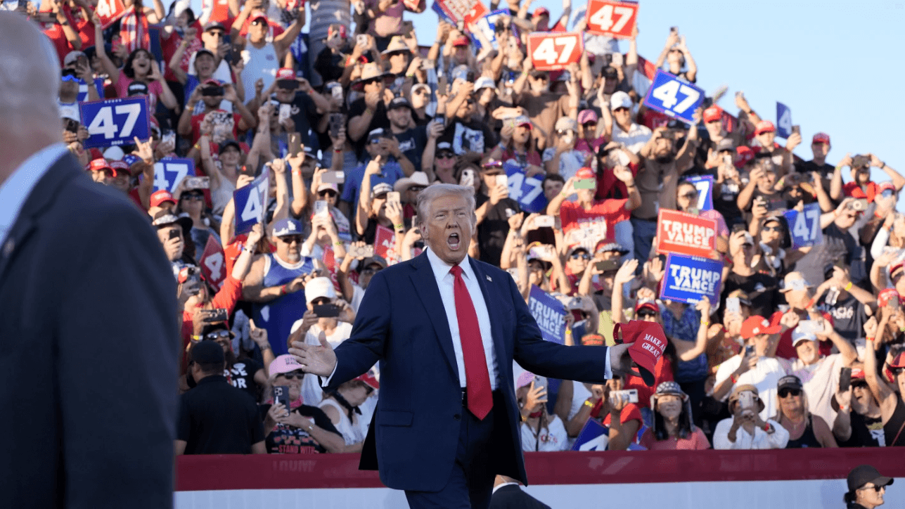Armed man arrested near Donald Trump's California rally